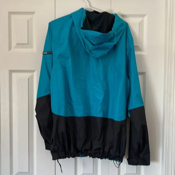 Swiss Tech Jacket Size L🥰🥰 - Picture 2 of 3